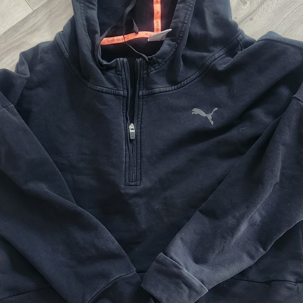 Cropped puma sweater